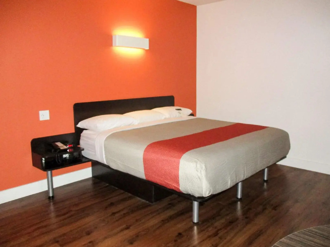 Motel 6 Moncton, NB