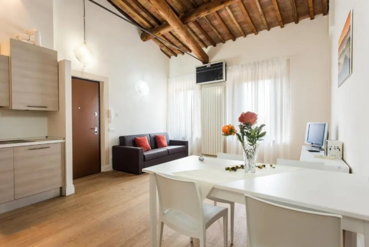 1 Bedroom Apartment