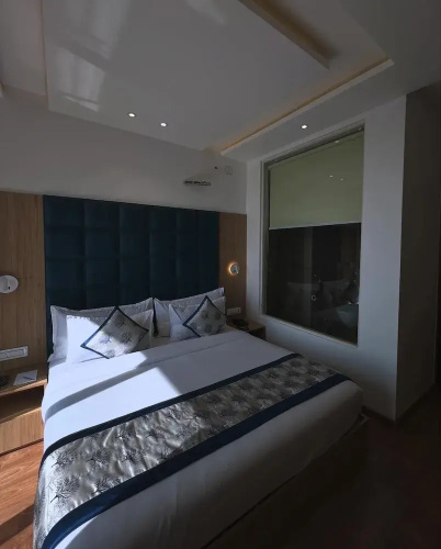 Jot Pass Hotel