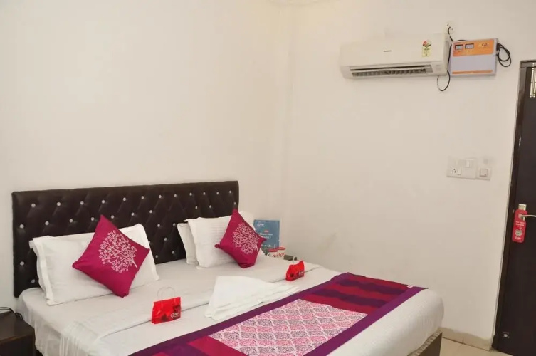Hotel Axis Inn