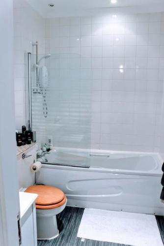 2 Bedroom Penthouse in Edinburgh