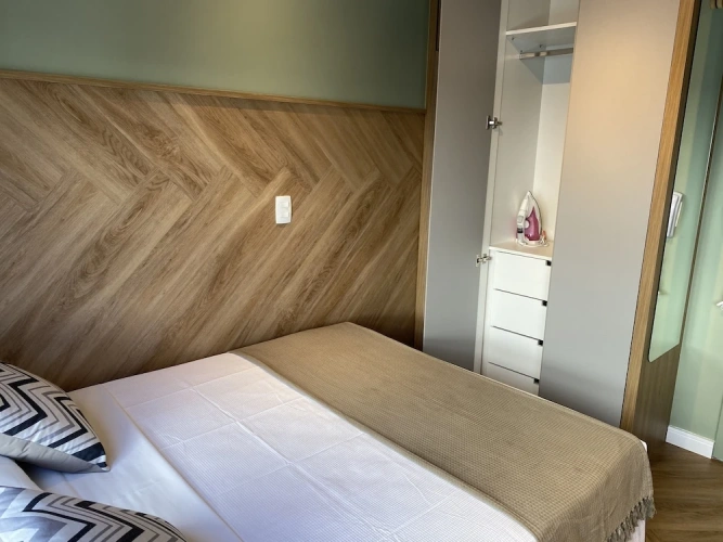 Deluxe (283120) Studio