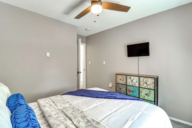 3 Bedrooms Cottage