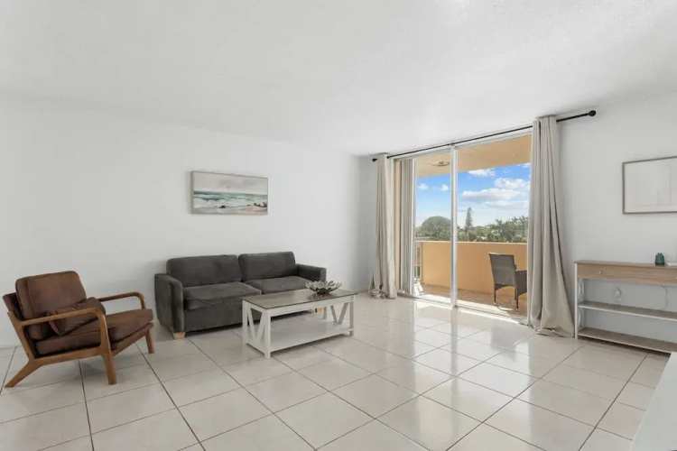 Bay Harbor Sunset Apt 5C