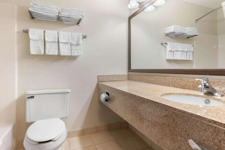 Quality Inn Fairborn near Wright Patterson AFB