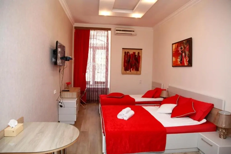 Standard Triple room