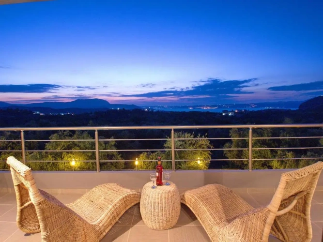 3 Bedrooms Villa