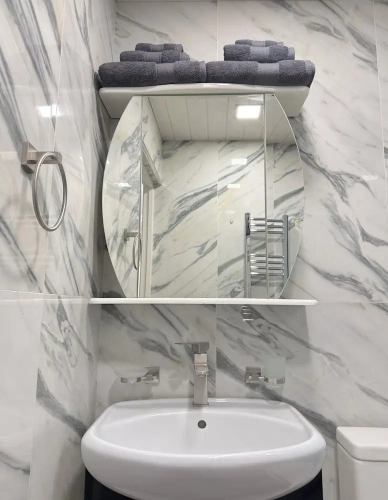 1 Bedroom Apartment with city view