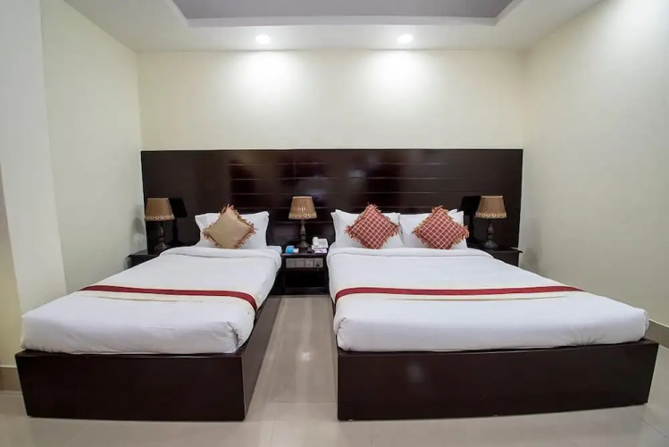Hotel Ali Plaza
