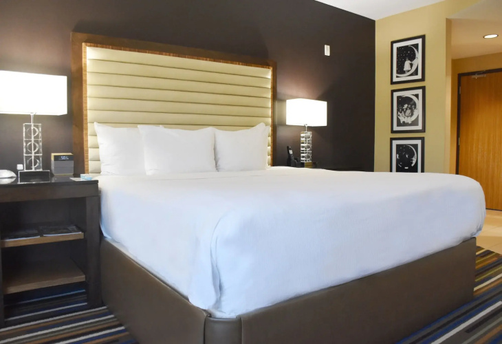 Moonrise Hotel