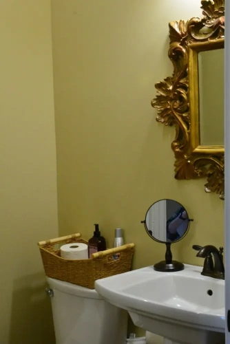 Deluxe Double Basement Suite