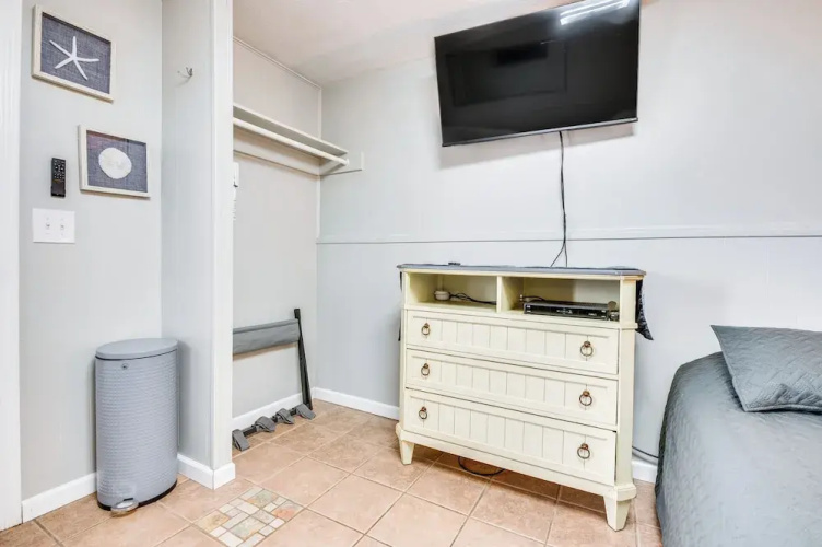 'beachfront 9' Condo on Old Orchard Beach