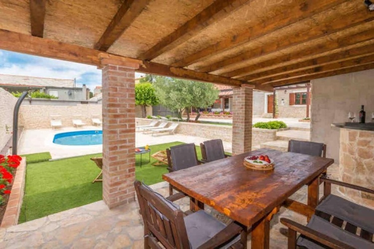 3 Bedrooms Villa