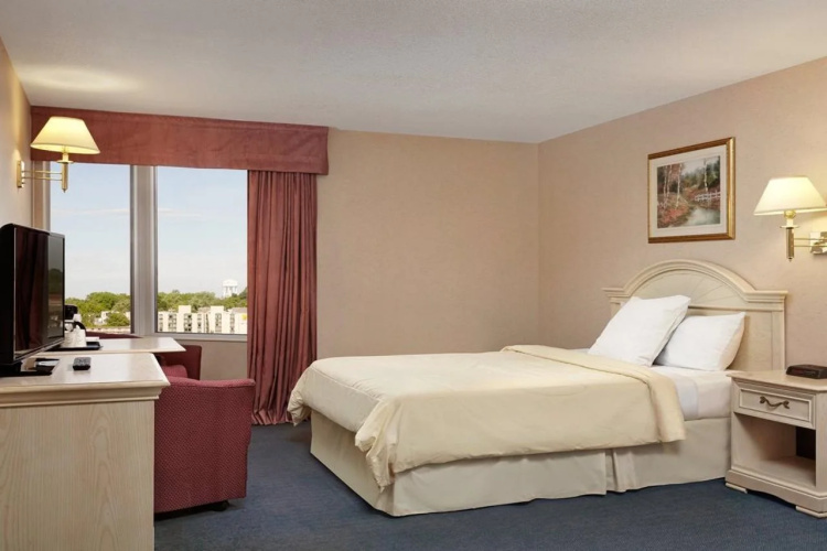 Fairfield by Marriott Niagara Falls, Canada