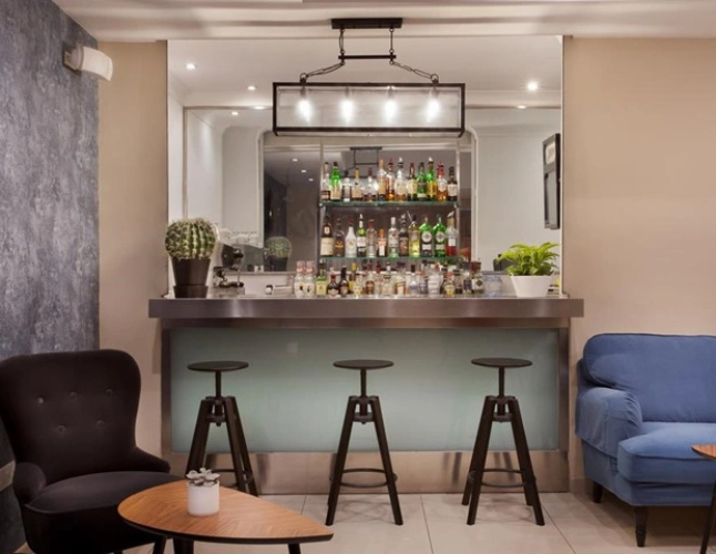 Plaza Suite Regency Hotel