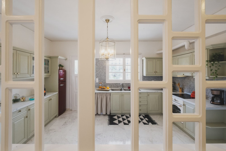 Mid-Century Modern Villa Vintage Charm