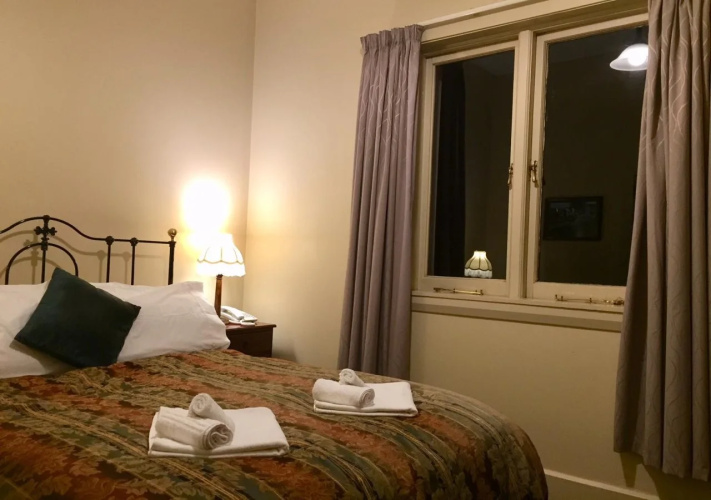 Albatross Inn Bed and Breakfast