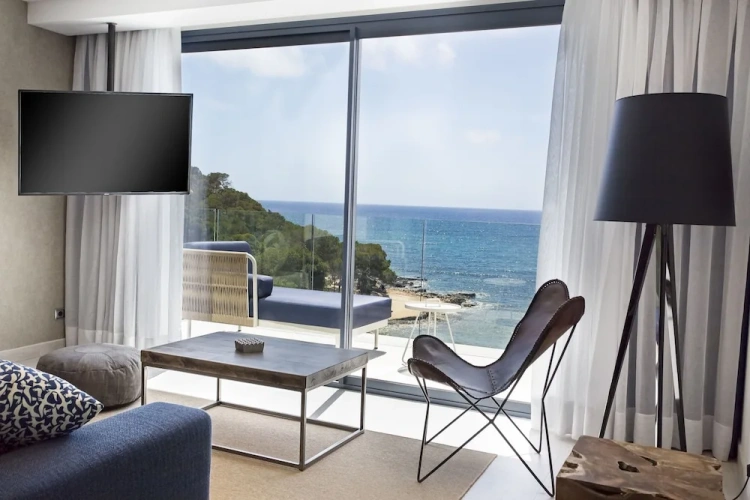 Single Suite with balcony