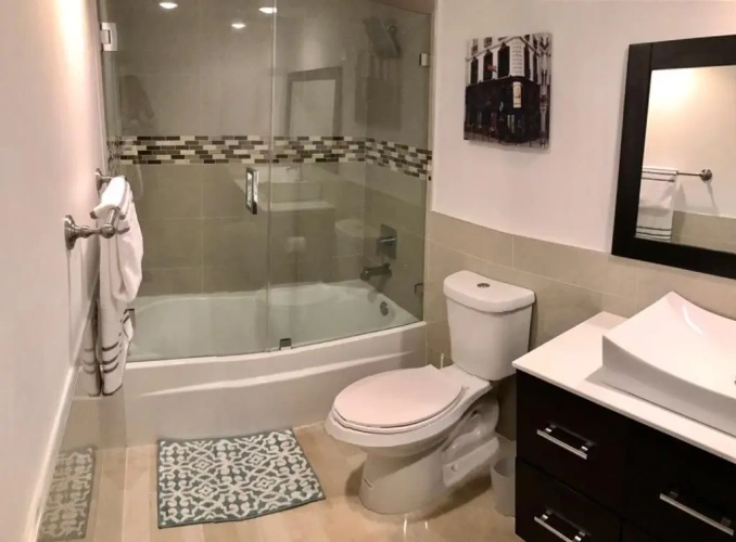 2 Bedrooms Apartment