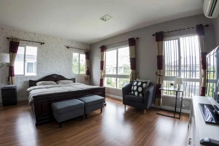 3 Bedrooms Cottage