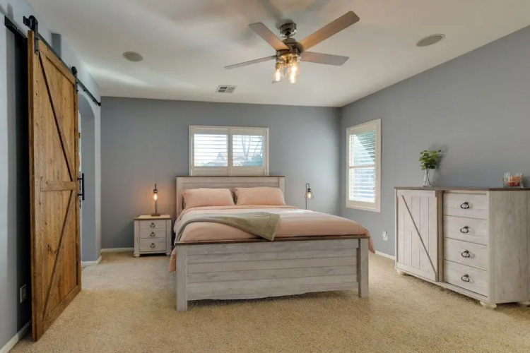 Putting Green & Fenced Yard: Charming Gilbert Home