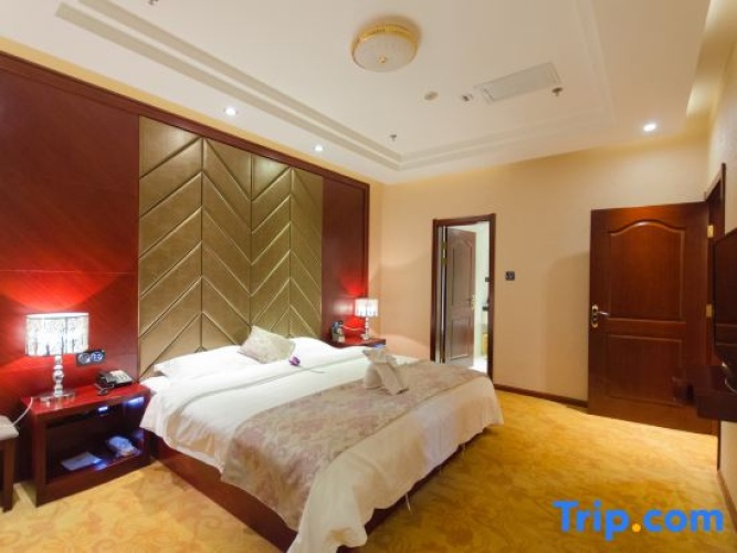 1 Bedroom Deluxe Suite