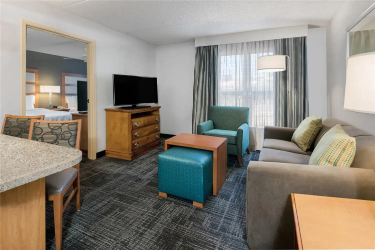 Homewood Suites Phoenix-Metro Center Hotel
