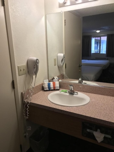 Morningglory Inn & Suites photo 12