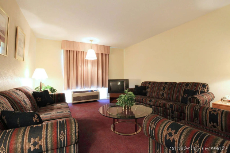 Quality Inn & Suites Apex - Holly Springs