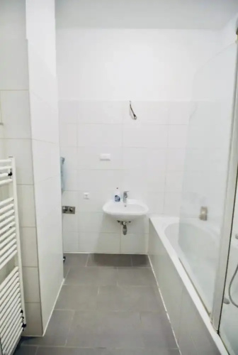 Charming 3BR Apt Close to Augarten Park