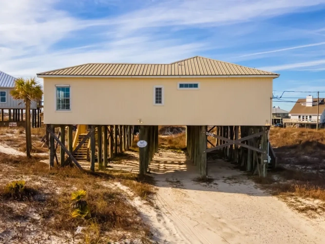 4 Bedrooms Cottage