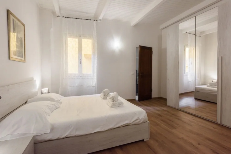 Uffizi 3 bedrooms by Mmega