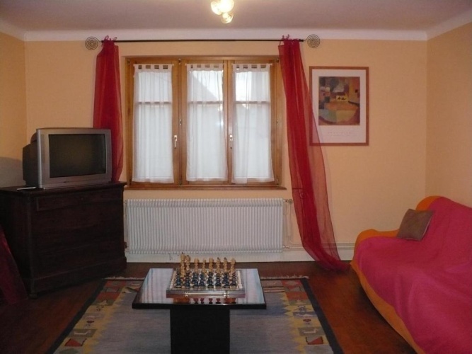 3 Bedrooms Apartment