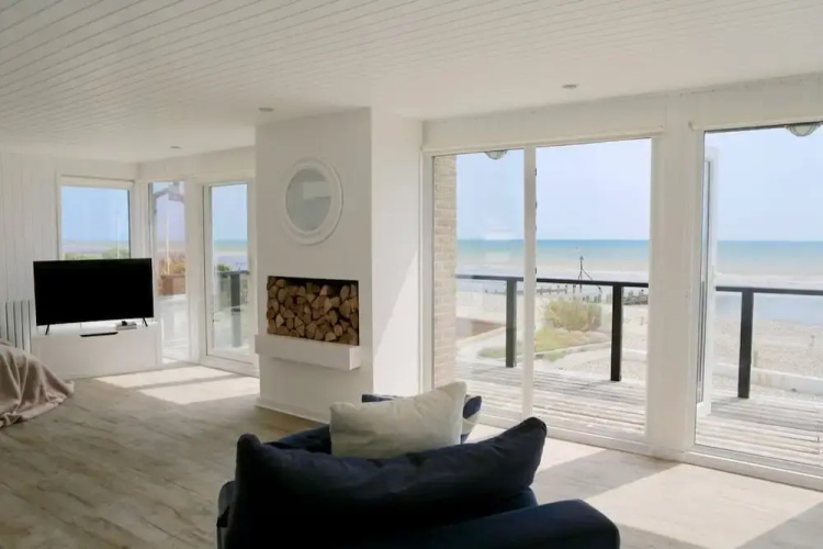 Luxury Seafront Family Home - Indoor Pool