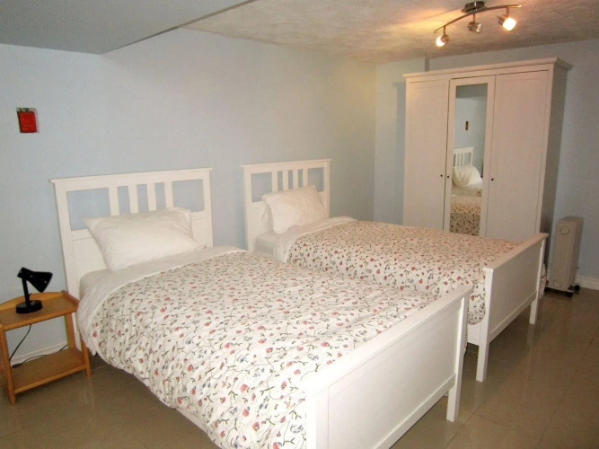 Spadina 11 Guesthouse