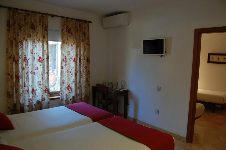 Hotel Riad Arruzafa