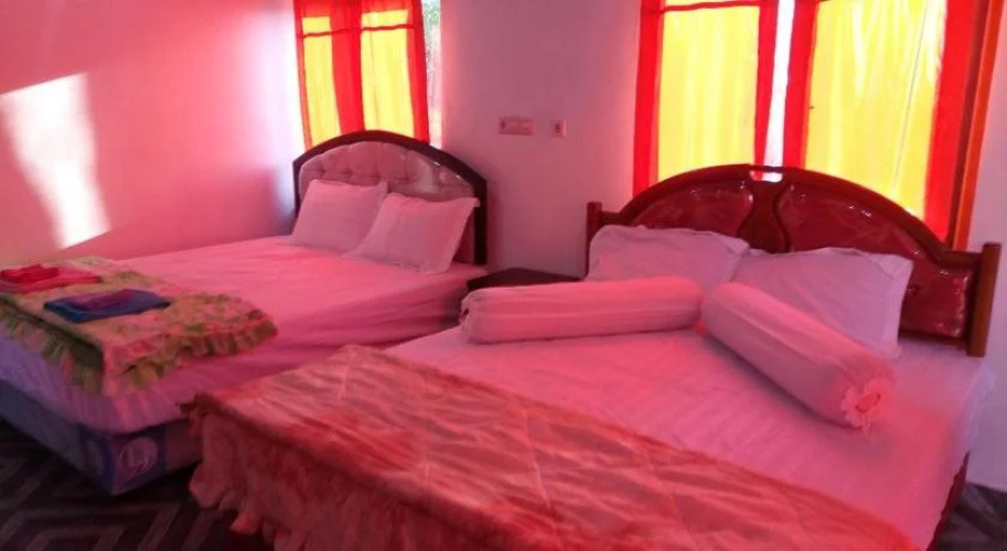 Lakey Peak Hotel Tomo