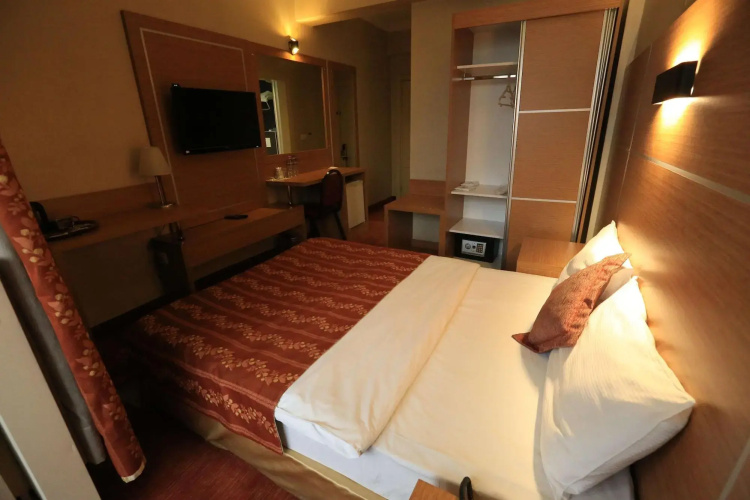 Cali Hotel