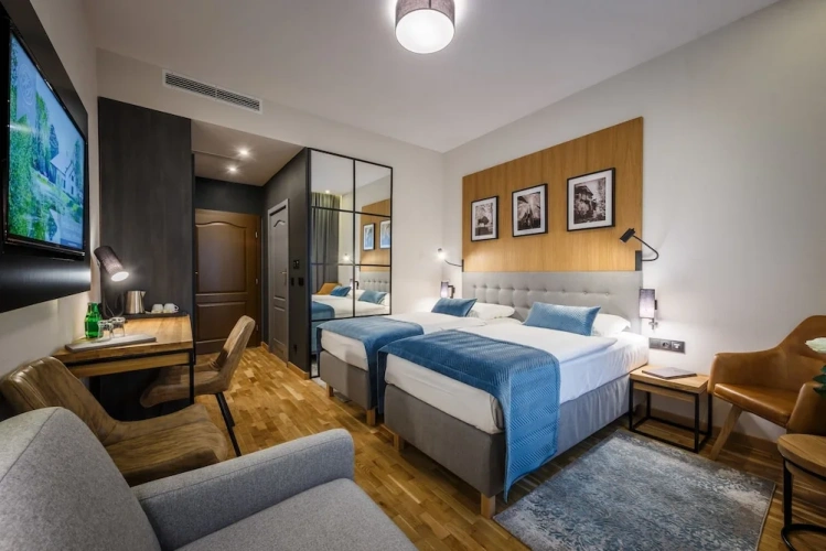 Standard Twin room