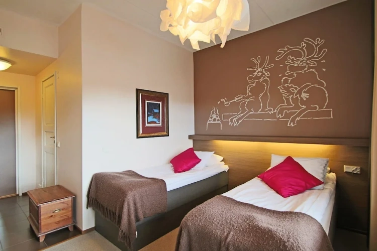 Standard Twin room with balcony