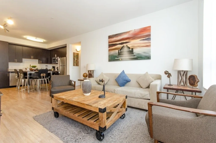 2 Bedrooms Apartment