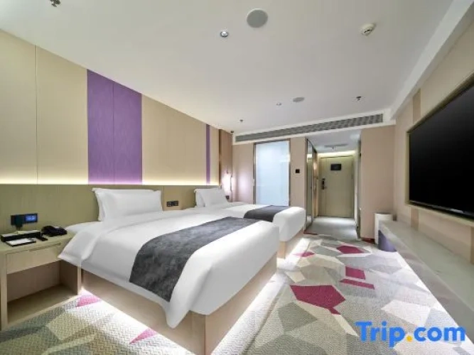 Deluxe Twin Family room
