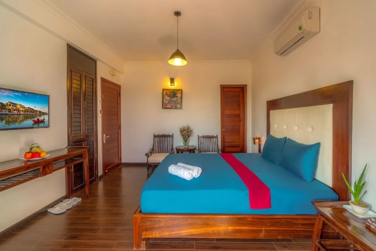 Deluxe Double room with balcony and with city view