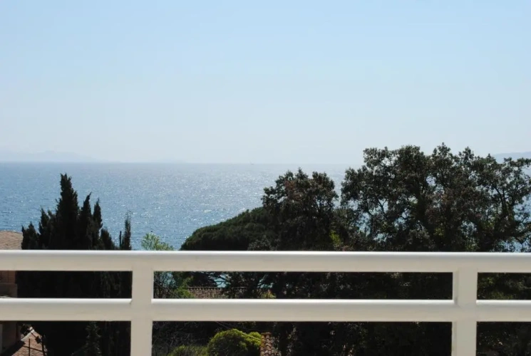 Standard Triple room with balcony and with sea view