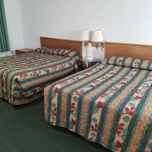 Standard Sextuple room
