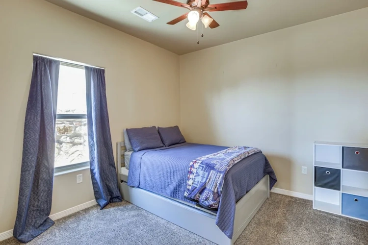 4 Bedrooms Cottage