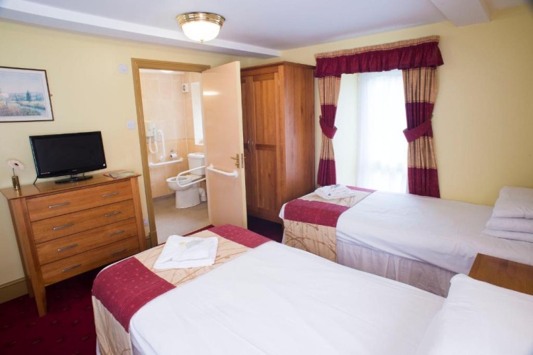 Standard Twin room