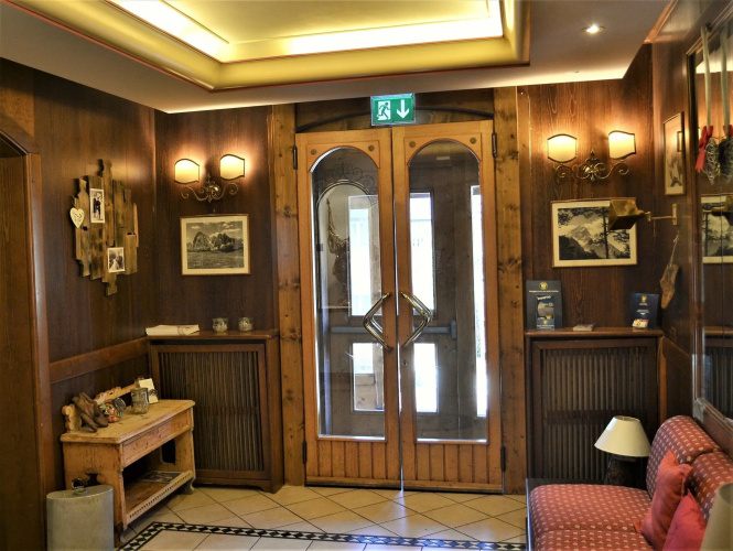 Hotel Serena