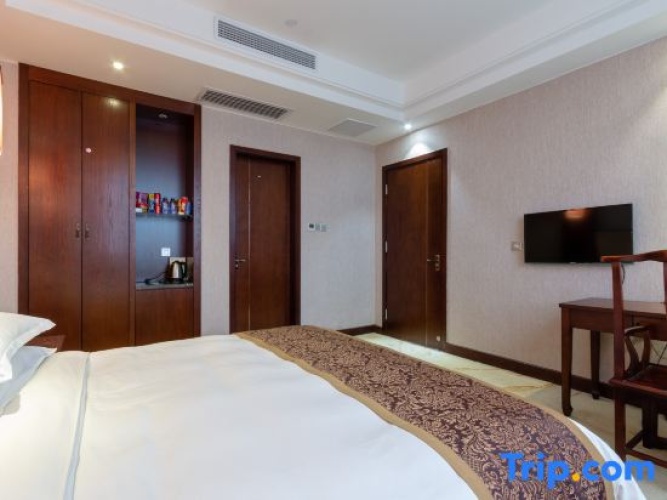 Deluxe Double Suite