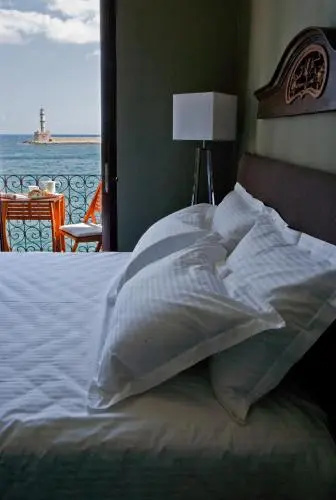 Mosaic Venetian Harbour Suites